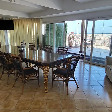 Курортный комплекс La Perla Bianca 3*