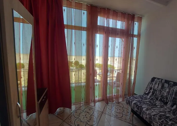 Feriested La Perla Bianca 3*